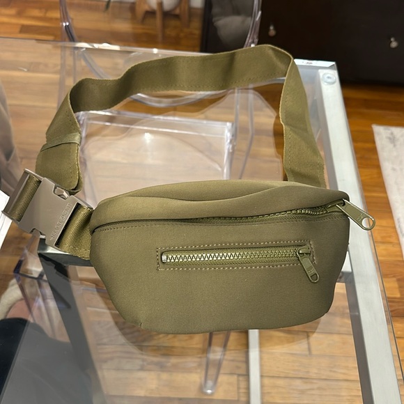 Dagne Dover Fanny Pack (never worn) - Picture 4 of 6